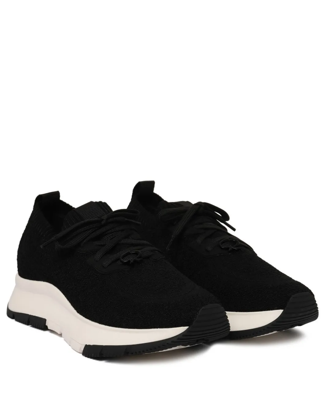 Glover black sneakers