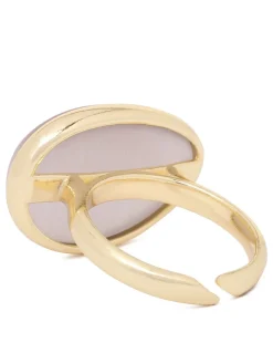 Oval white ring