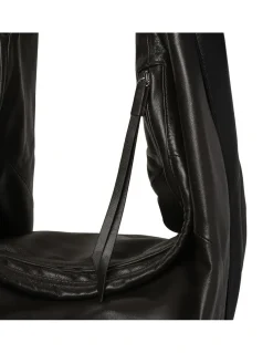 Scarf bag in leather